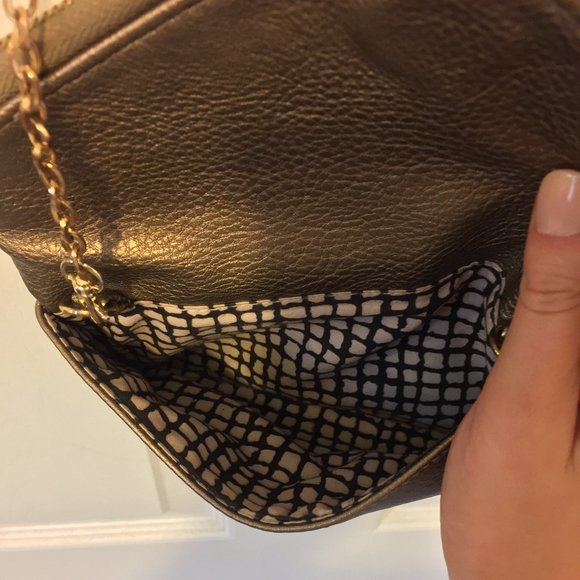Bronze Metallic Crossbody w/ envelope foldover - Picture 4 of 7
